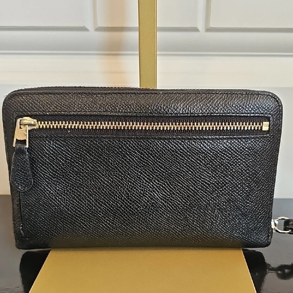  Coach Medium Corner Zip Wallet Clutch Wristlet Black GUC - Picture 4 of 11